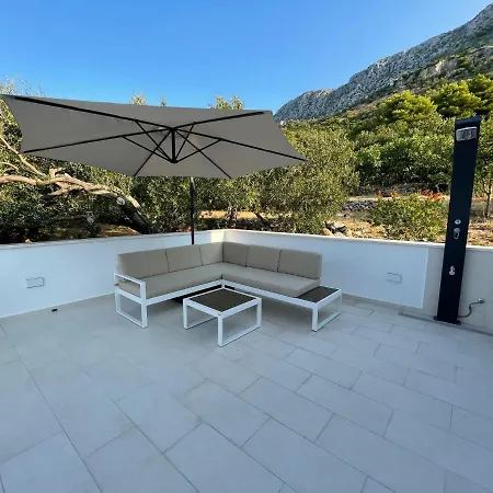 Tole 2 With Heated Pool