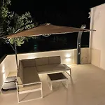 Tole 2 With Heated Pool 아파트