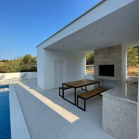 Apartment Tole 2 With Heated Pool *