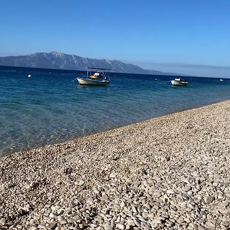 Διαμέρισμα Tole 2 With Heated Pool